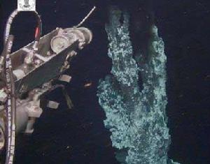 深海“黑烟囱”究竟是什么？为什么那里会是地球早期生...