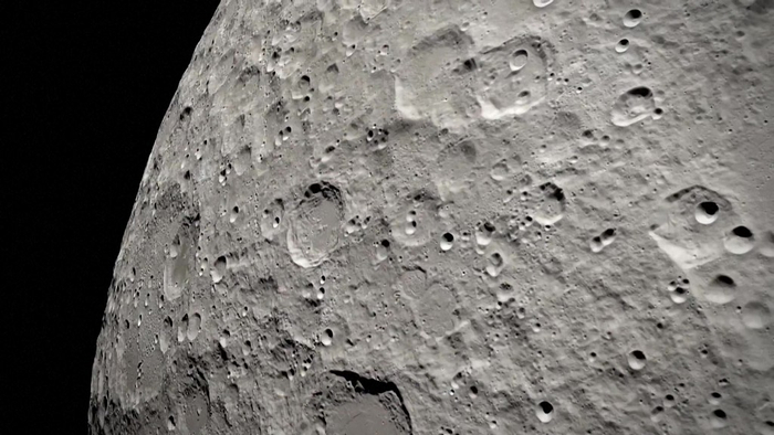 嫦娥五号安全回家，美国曾赠送1克月球样本，到底该不...