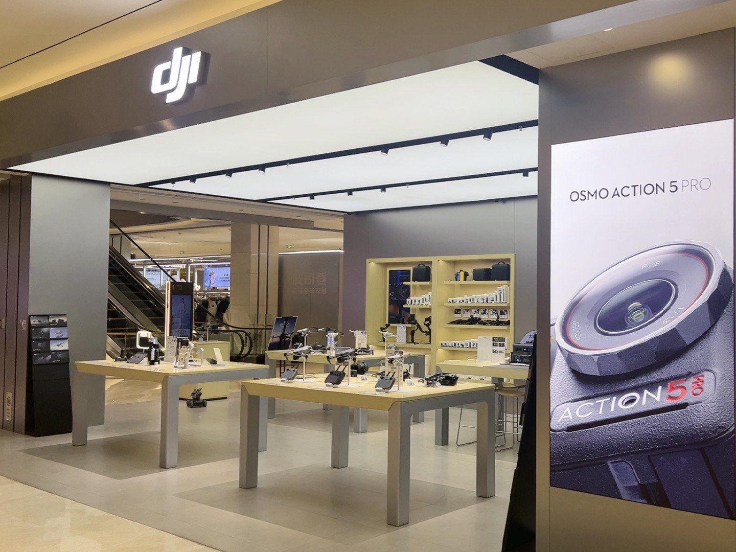 娃娃机店老板娘的精明账本：那次加价1000元的秘密博弈