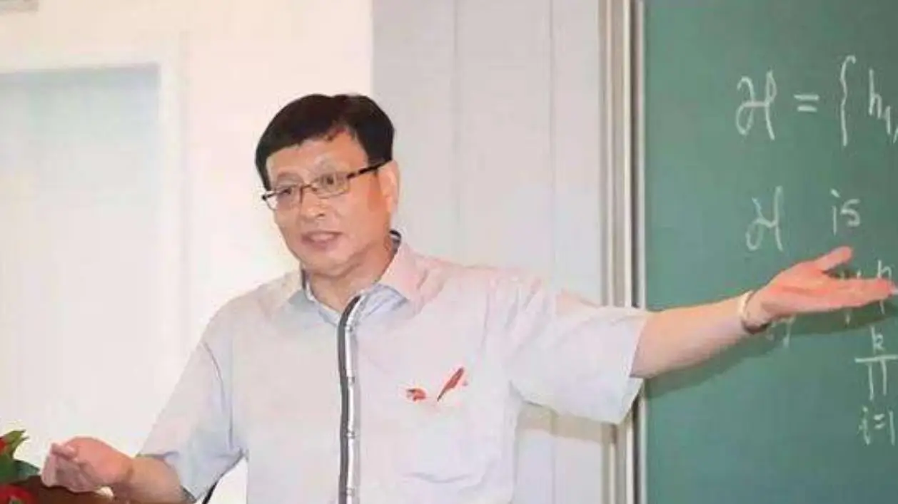 为什么张益唐58岁才攻克数学世纪难题？他的经历到底经历了什么？