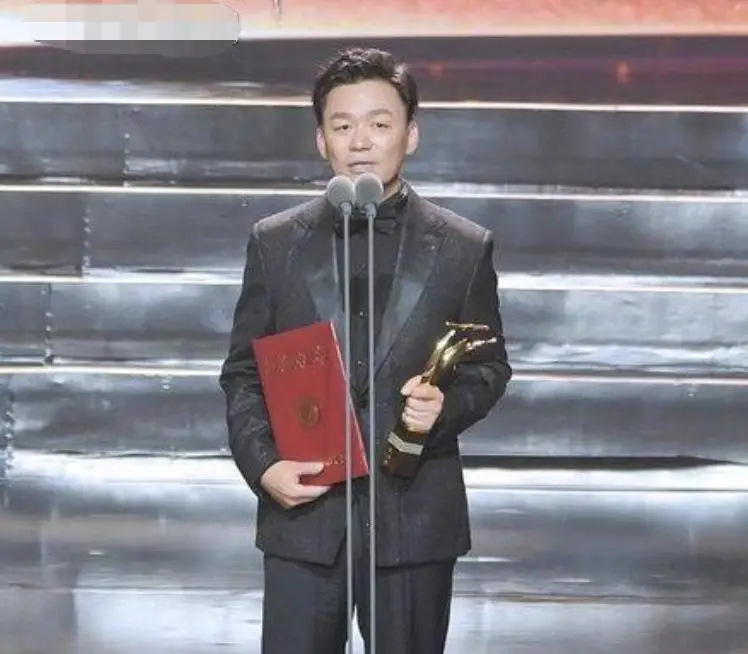 王宝强电影作品盘点 风雨人生路如何成就影坛传奇