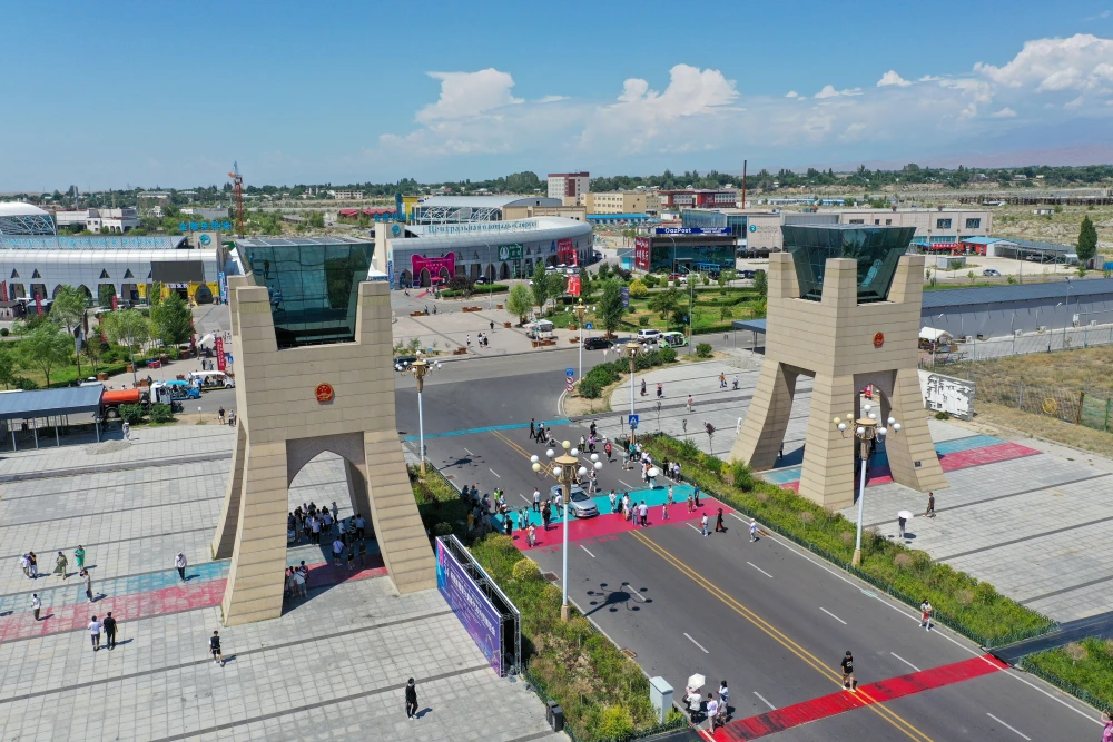 霍尔果斯品茶自带工作室加v靠谱吗