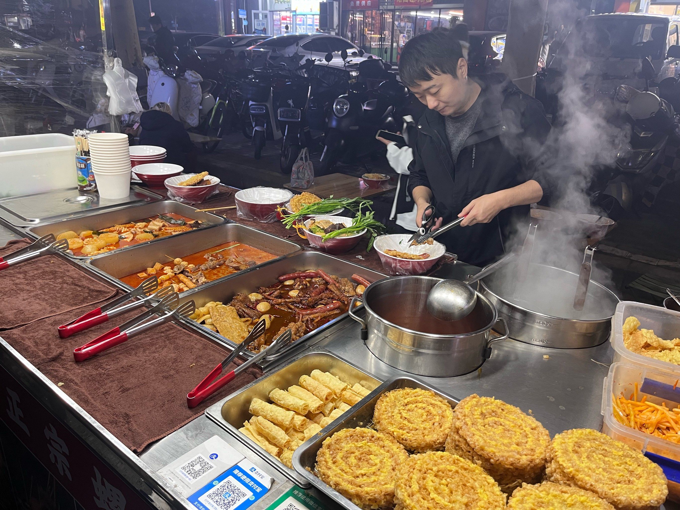 路边摊快餐吃坏肚子怎么办?