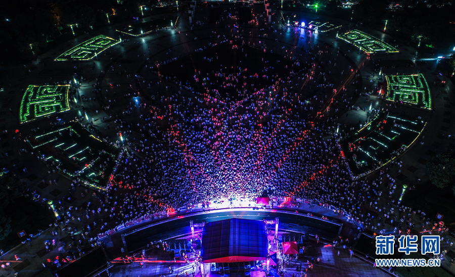 追踪动态：武汉夜网特色有哪些？探索江城夜间经济的独特魅力与玩法