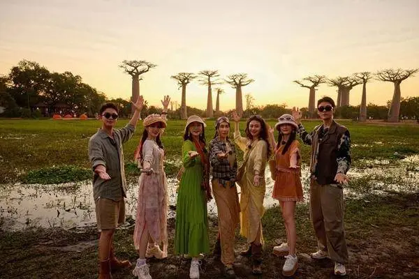 如何在丽江古城高效结识旅伴?3种零风险方法实测