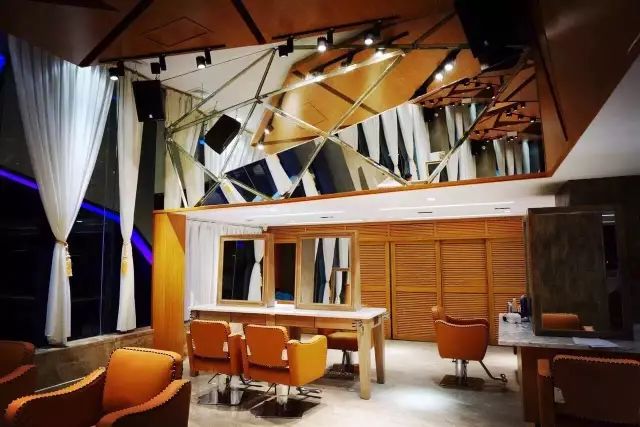 蒲典桑拿论坛与名字文化探索