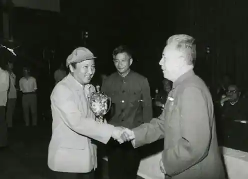 “时代歌手”再不拥有时代？...