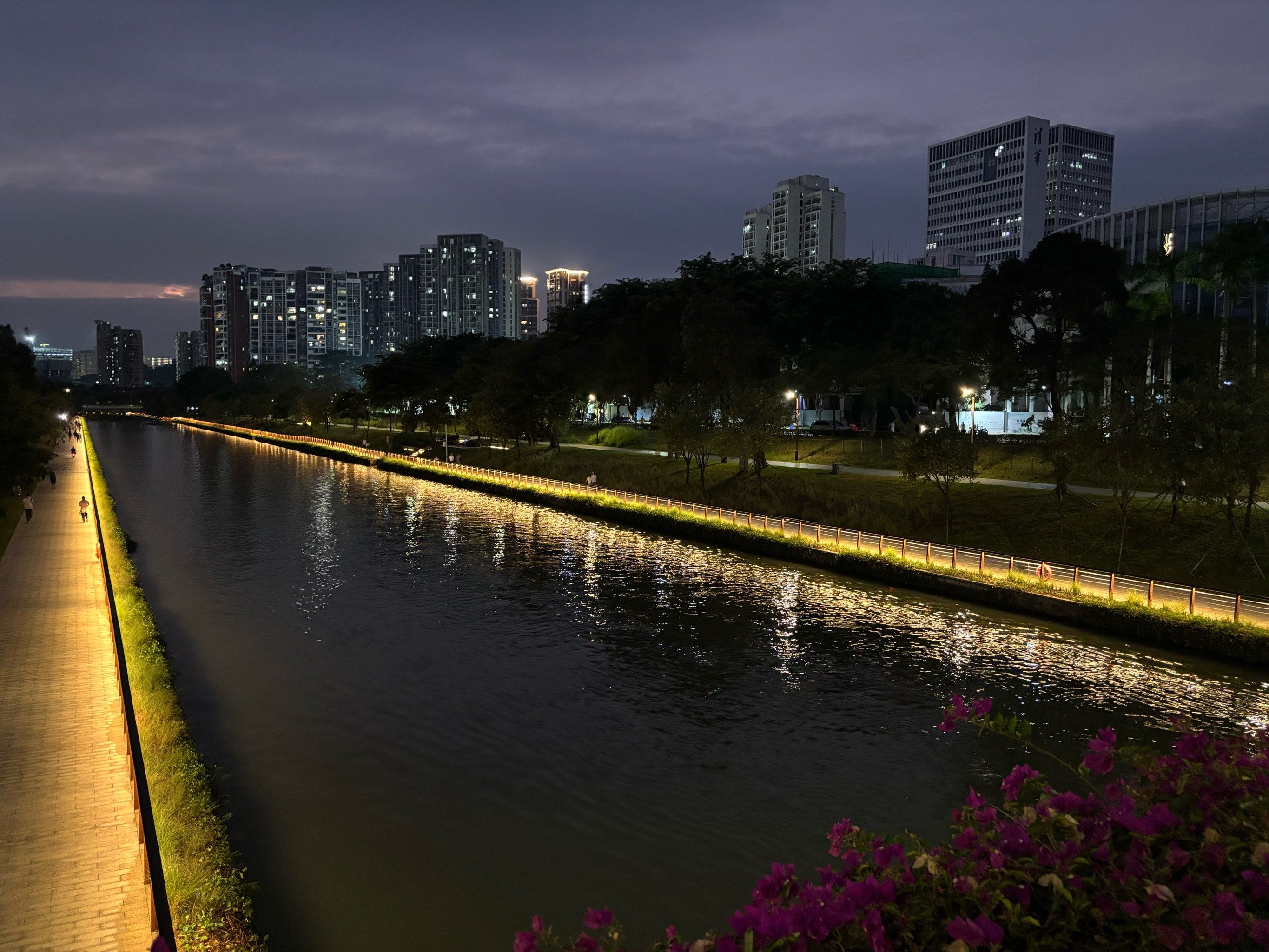 绍兴大学城怎么找大学生