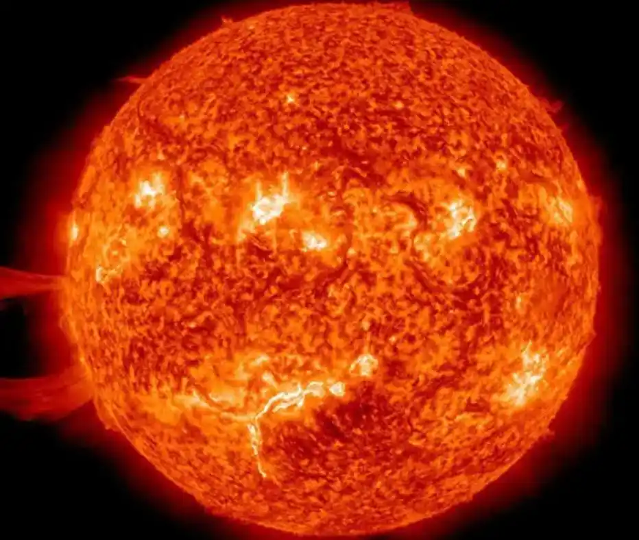 每秒消耗500万吨物质，已经持续46亿年，太阳为何...